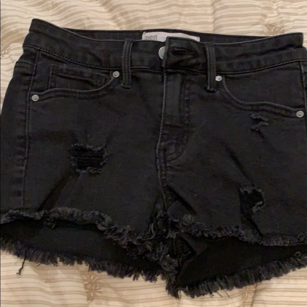 EUC RSQ venice mid rise size 23
No signs of wear